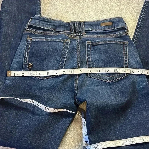 Kut from the Kloth Diana Skinny, Size 2. - Picture 10 of 13